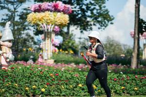 BIB: 
                            <button type="button" onclick="openModal(27621880)" class="btn btn-primary btn-sm float-right btn-popup" data-toggle="modal" data-target=".modal-high-quality">
                        <i class="fas fa-shopping-cart"></i> Add to Cart
                    </button>
                                            <button type="button" onclick="isThisMe(27621880, true)" class="btn btn-success btn-sm float-right btn-popup btn-isme hidden" data-toggle="tooltip" data-placement="bottom" title="นี่คือรูปของคุณใช่ไหม คลิกที่นี่เพื่อเอาเข้าอัลบั้ม">
                        <i class="fas fa-plus"></i> Add to album
                    </button>
                    <button type="button" onclick="isThisMe(27621880, false)" class="btn btn-warning btn-sm float-right btn-popup btn-isnotme hidden">
                        <i class="fas fa-ban"></i> Remove from album
                    </button>